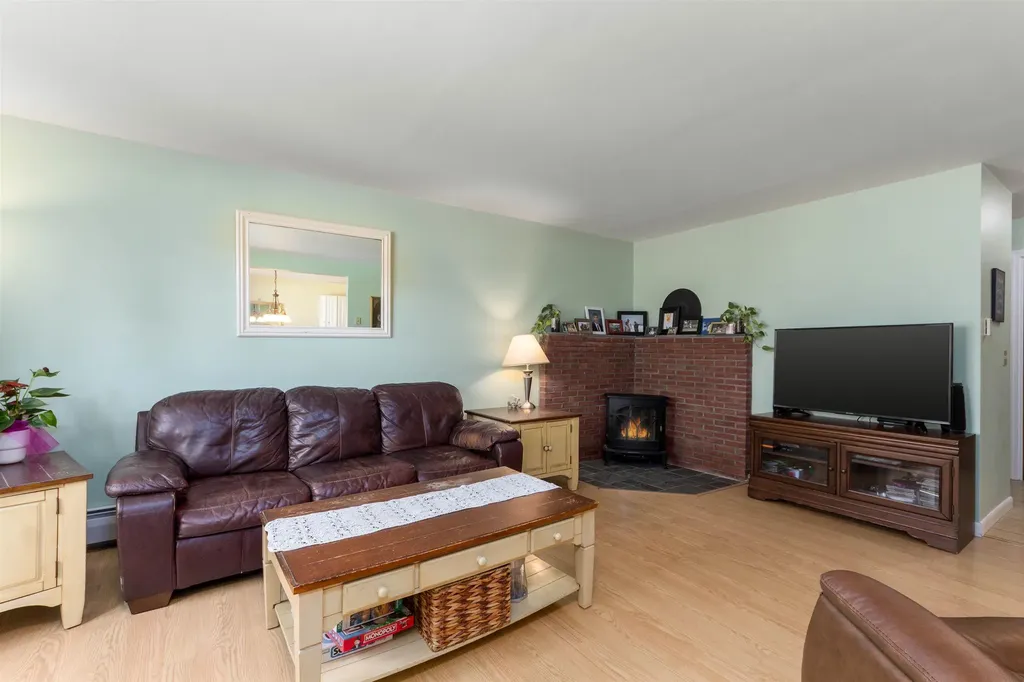 5 Saybrook Road Essex VT 05452
