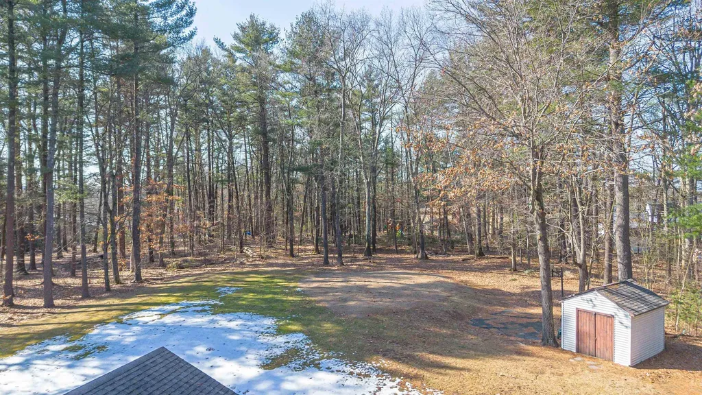 3 Jefferson Drive Londonderry NH 03053