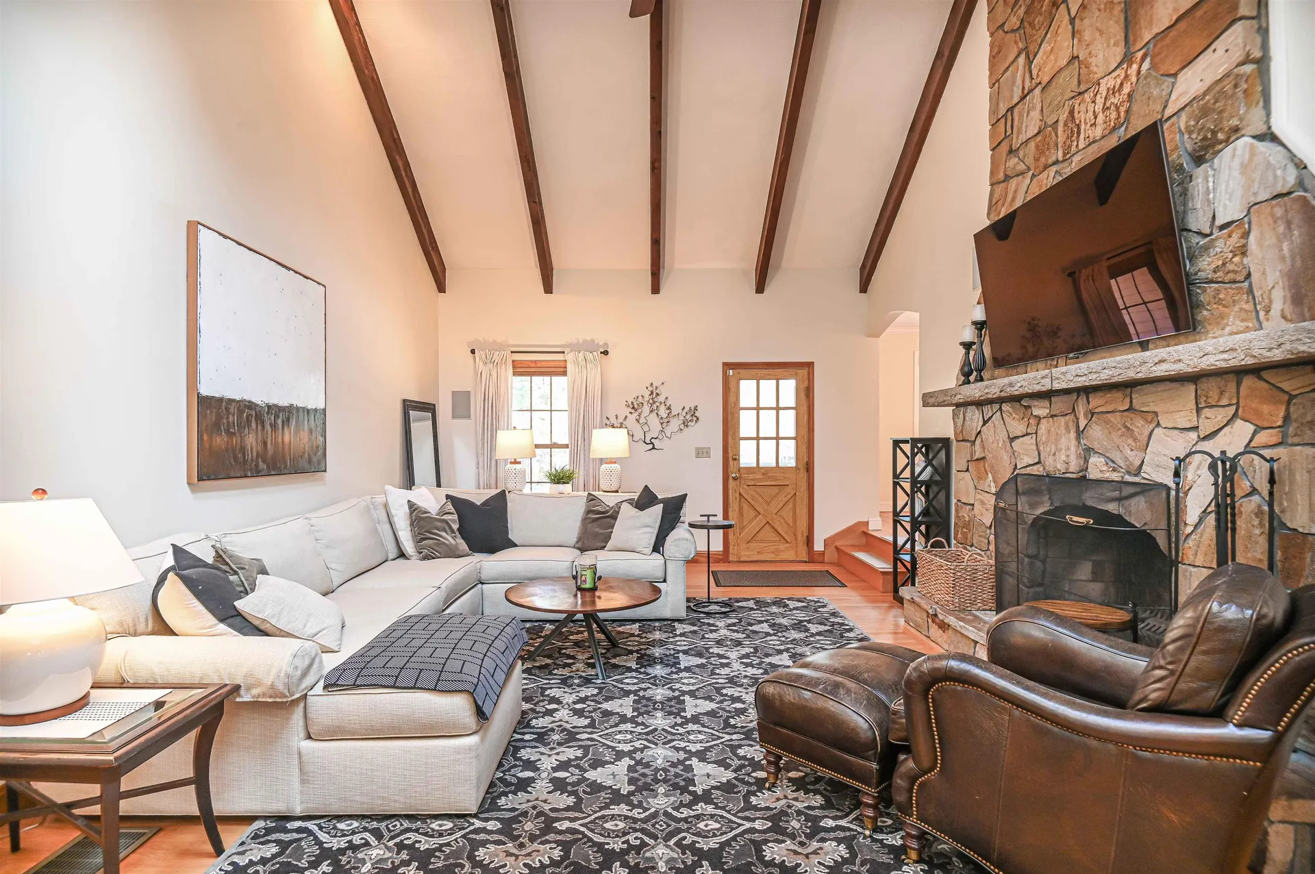 3 Jefferson Drive Londonderry NH 03053