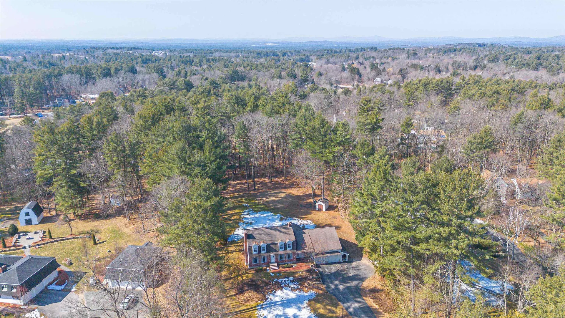 3 Jefferson Drive Londonderry NH 03053