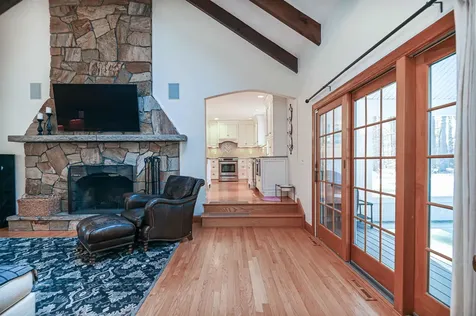 3 Jefferson Drive Londonderry NH 03053