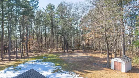 3 Jefferson Drive Londonderry NH 03053