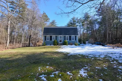 44 Lance Avenue Litchfield NH 03052
