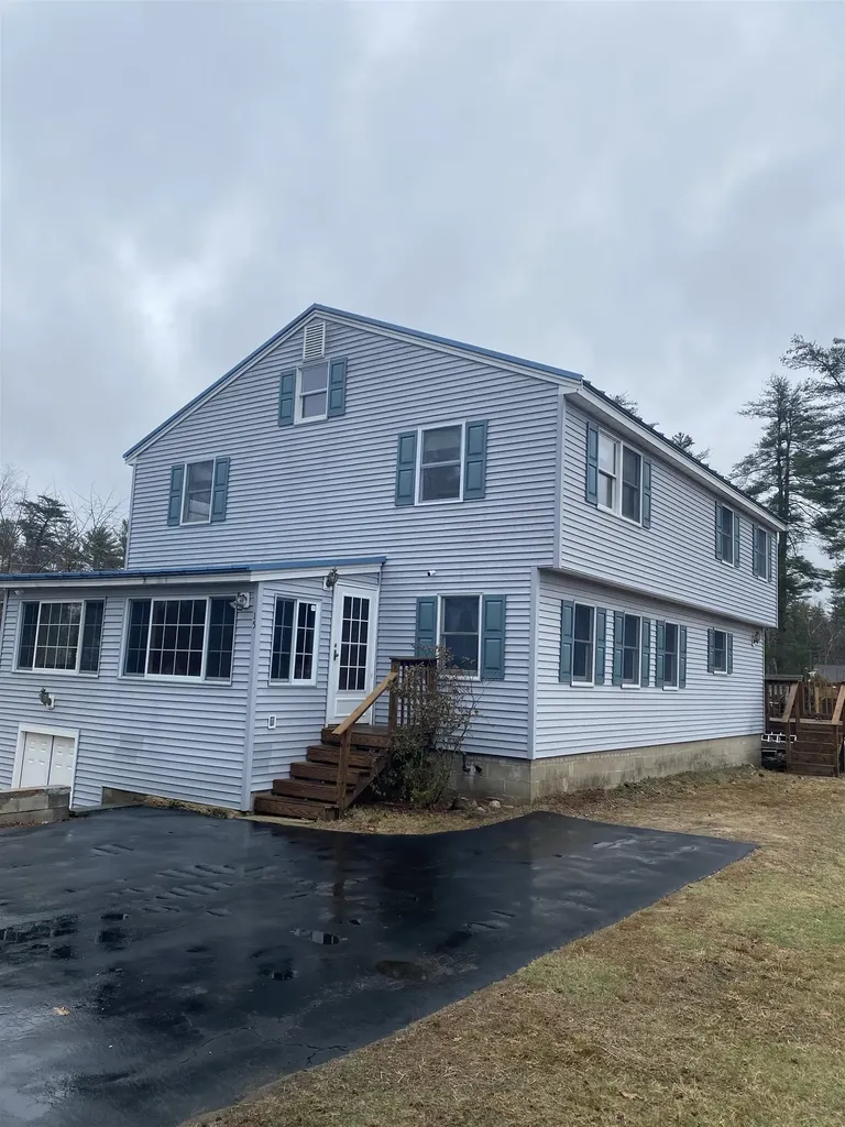 15 Marcoux Road Newton NH 03858