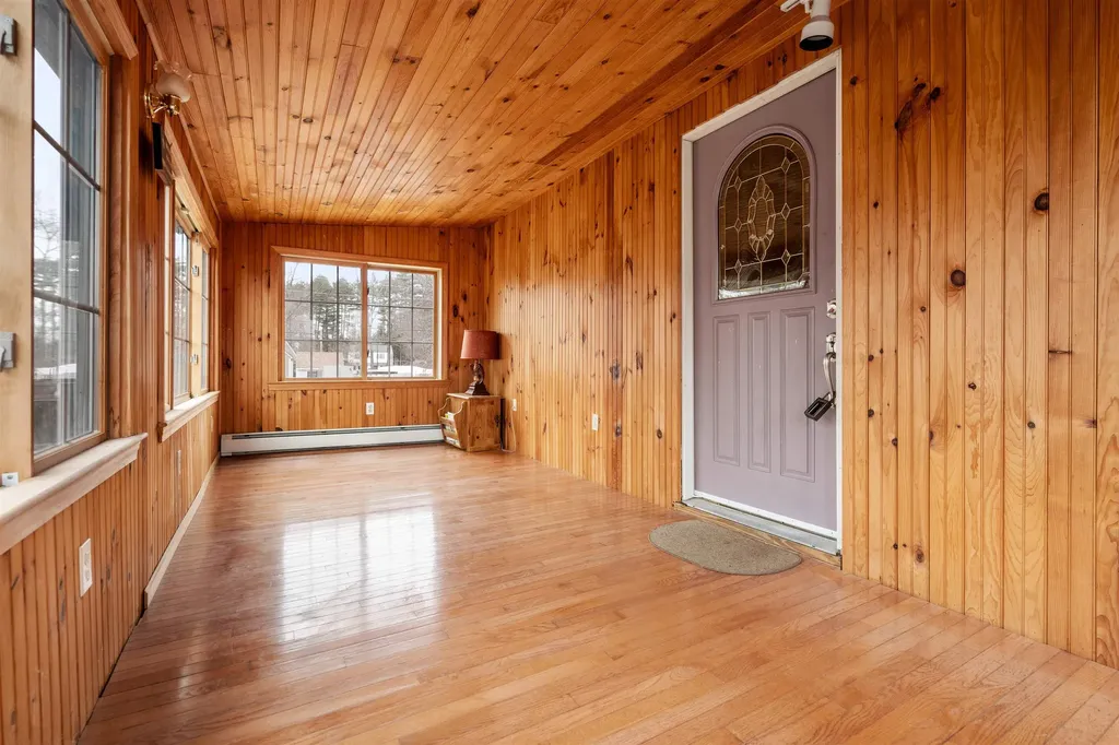 15 Marcoux Road Newton NH 03858