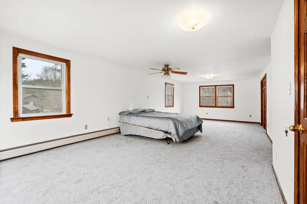 15 Marcoux Road Newton NH 03858