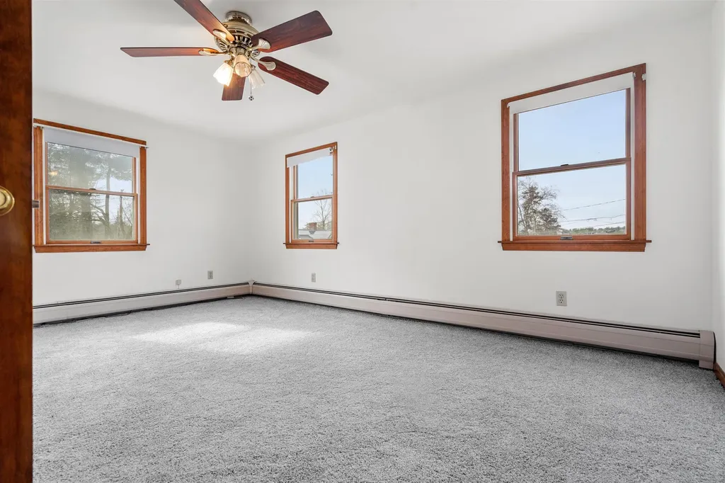 15 Marcoux Road Newton NH 03858