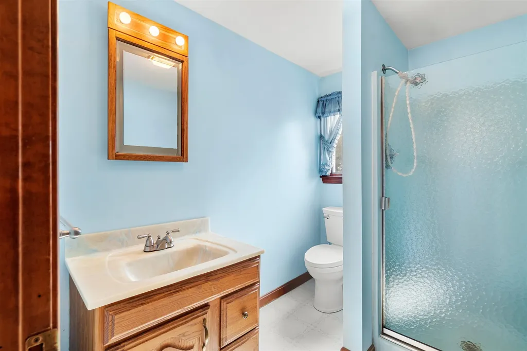 15 Marcoux Road Newton NH 03858