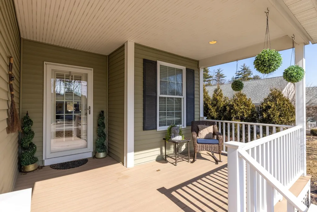 17 Cielo Drive Dover NH 03820