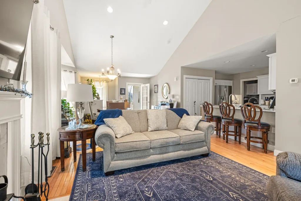 17 Cielo Drive Dover NH 03820