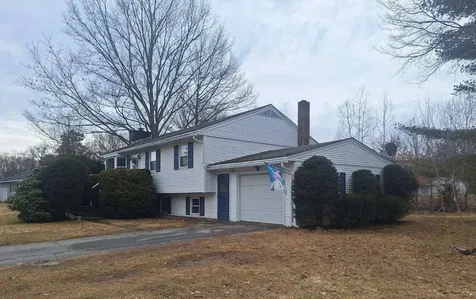 681 Colonial Drive Hartford VT 05001