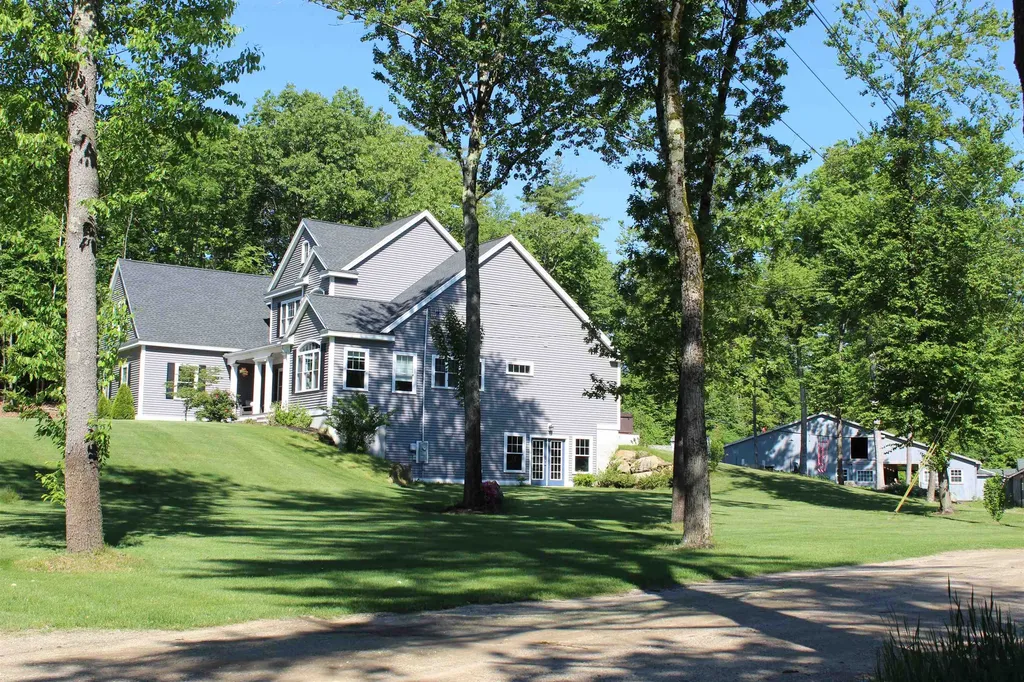 203 Kingston Road Danville NH 03819