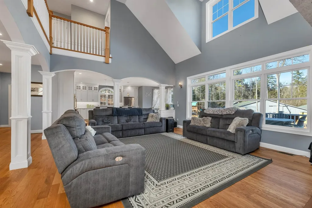 203 Kingston Road Danville NH 03819