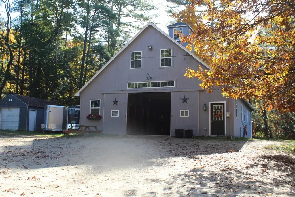 203 Kingston Road Danville NH 03819