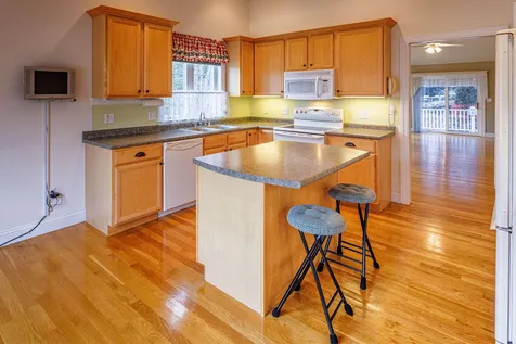 23 Morrison Lane Dover NH 03820