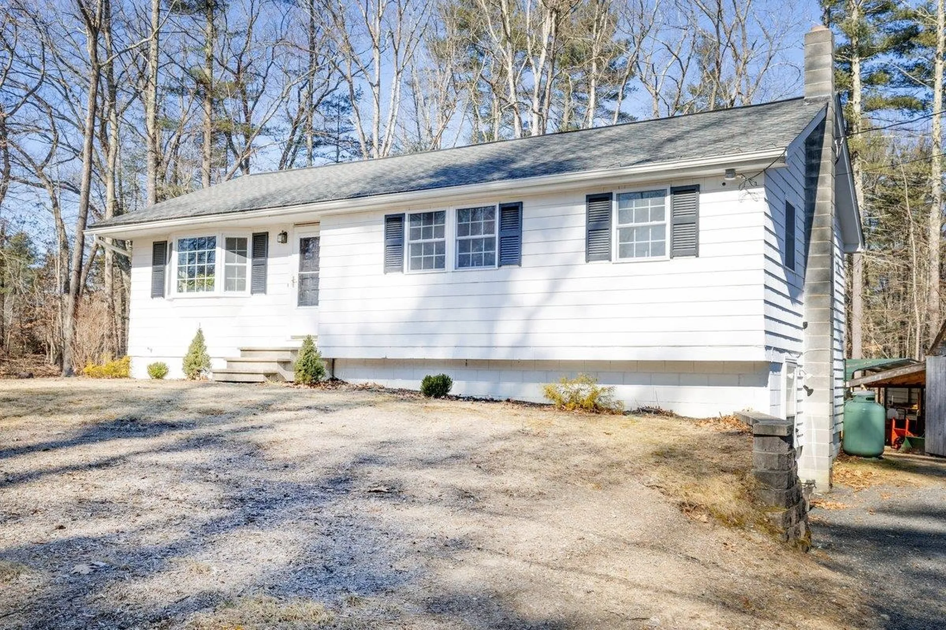 5 Buckeye Drive Pelham NH 03076
