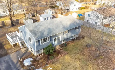 8 Kathy Drive Nashua NH 03062