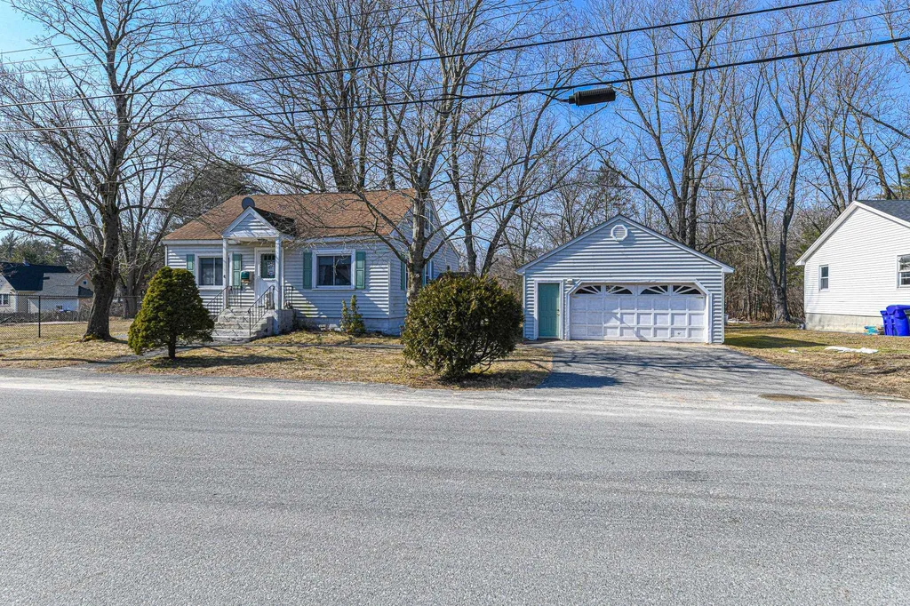 6 Hurley Street Hudson NH 03051