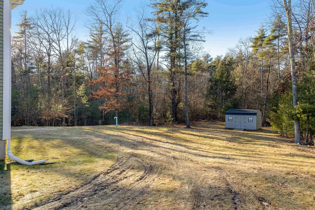 203 Breezy Way Barrington NH 03825