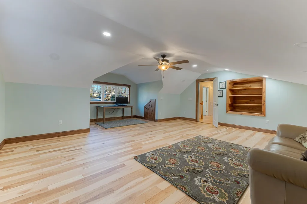 203 Breezy Way Barrington NH 03825