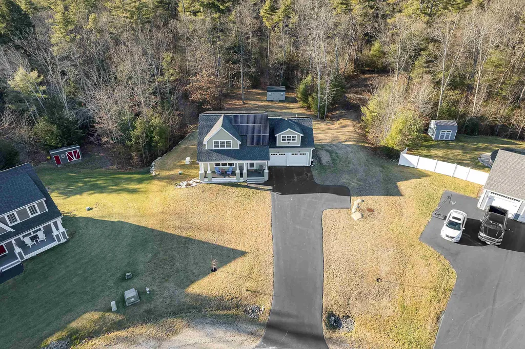 203 Breezy Way Barrington NH 03825