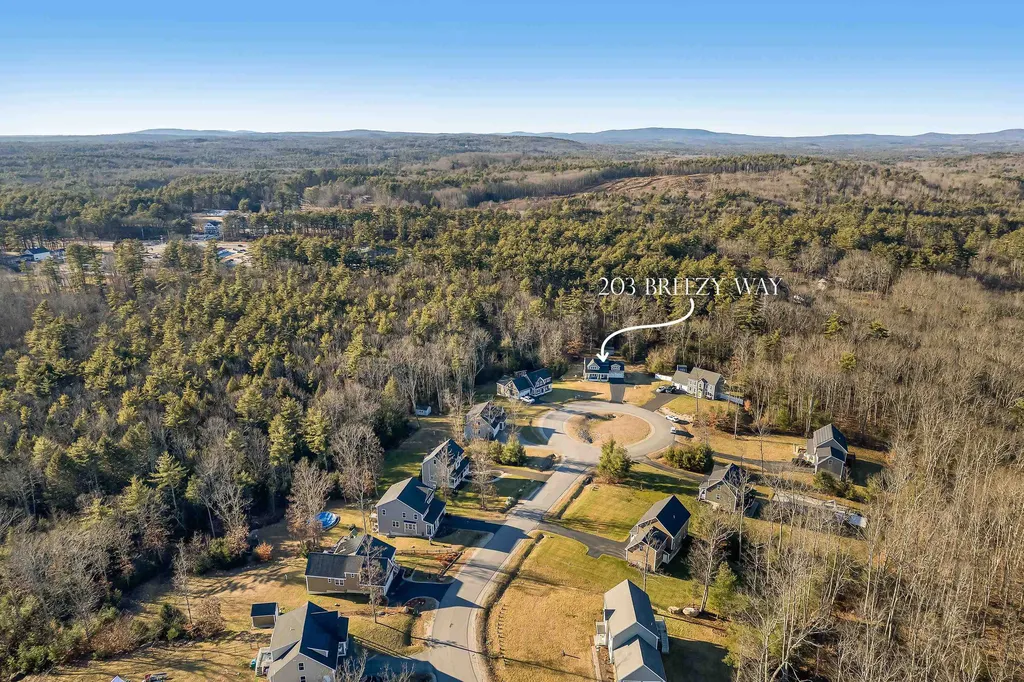 203 Breezy Way Barrington NH 03825