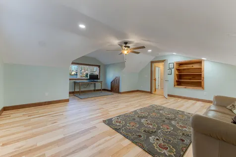 203 Breezy Way Barrington NH 03825