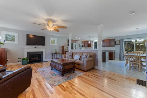 203 Breezy Way Barrington NH 03825