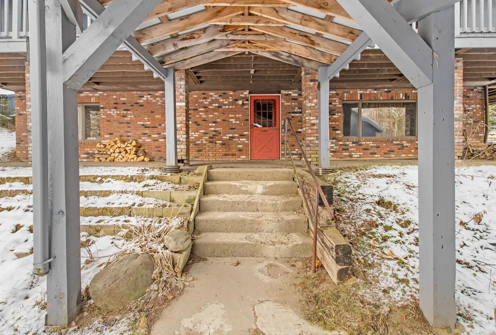 290 Titus Hill Road Colebrook NH 03576