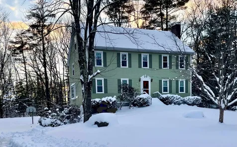25 Lawson Farm Road Londonderry NH 03053