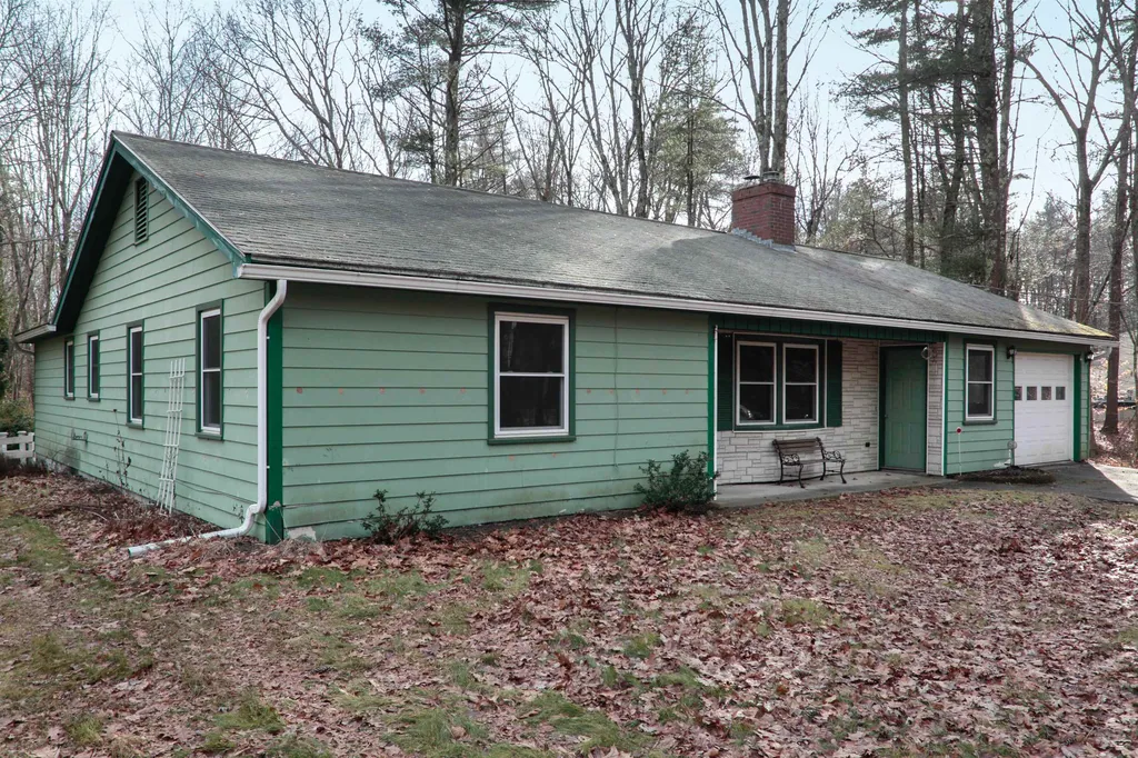 147 Governor Hill Road Eliot ME 03903