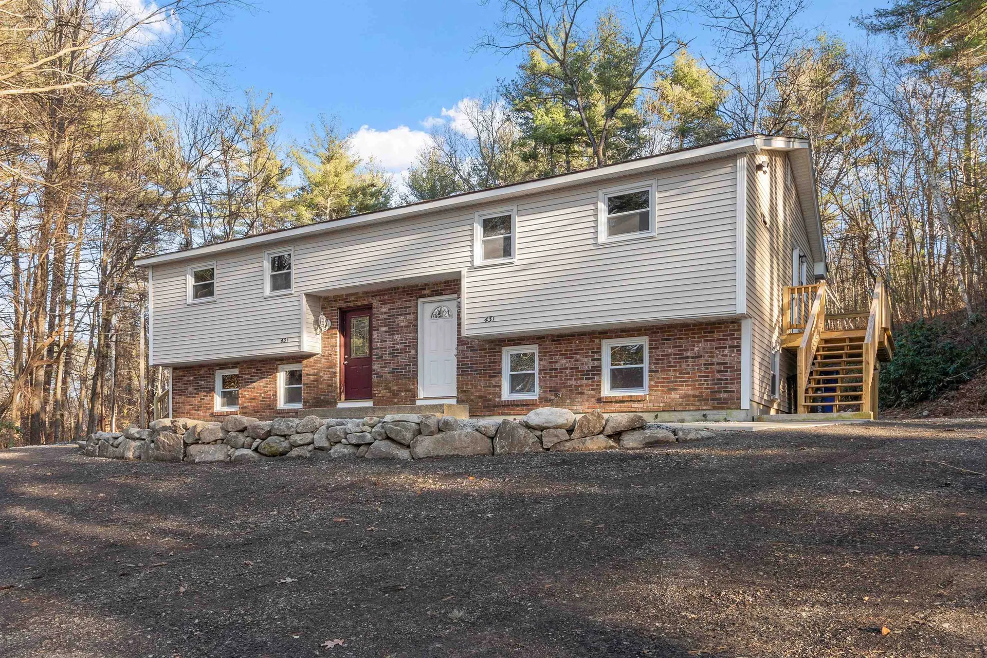 43 Gowing Road Hudson NH 03051