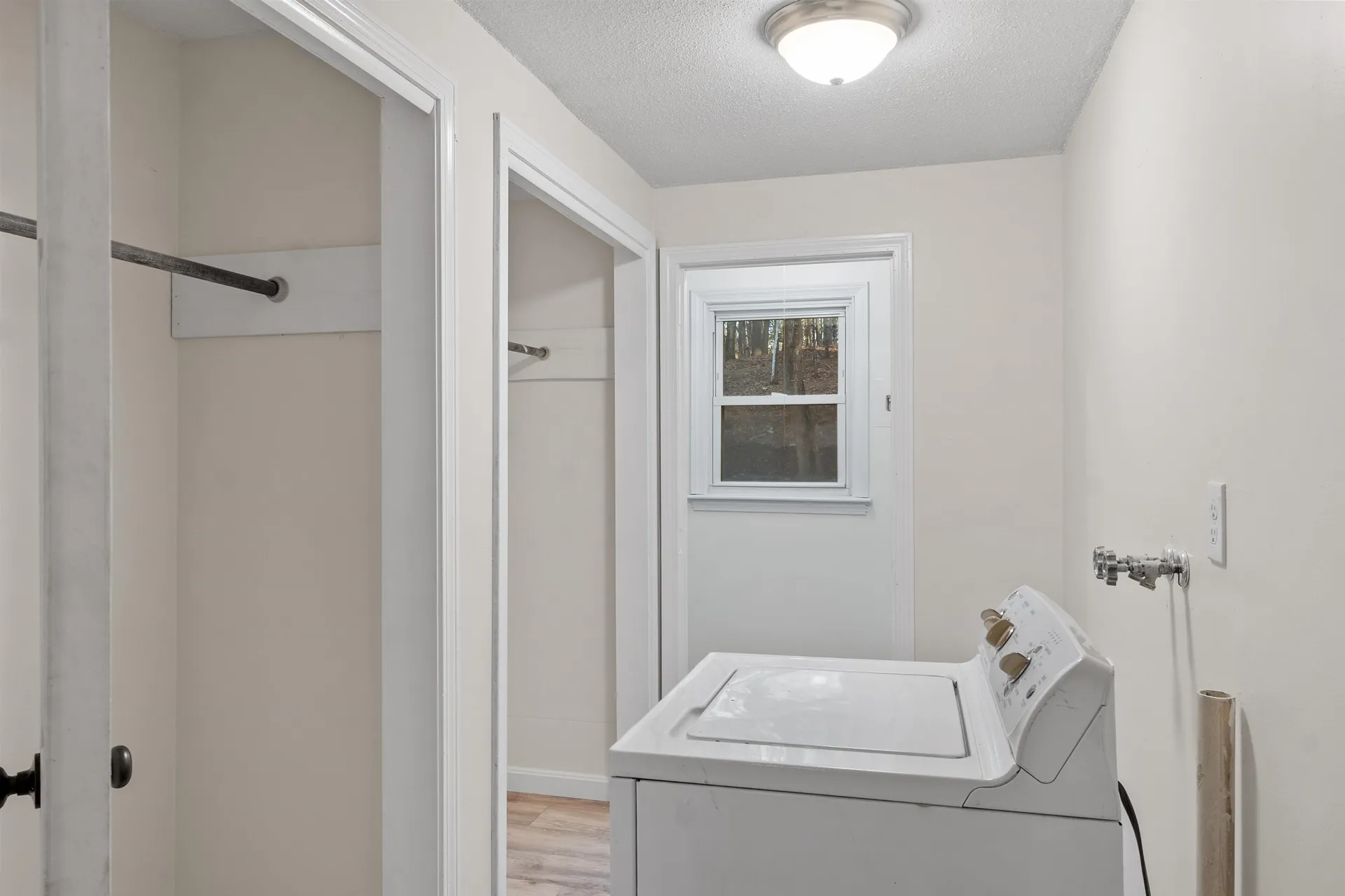 43 Gowing Road Hudson NH 03051