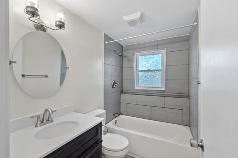 43 Gowing Road Hudson NH 03051