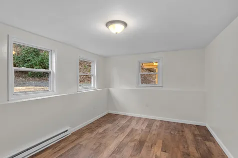 43 Gowing Road Hudson NH 03051
