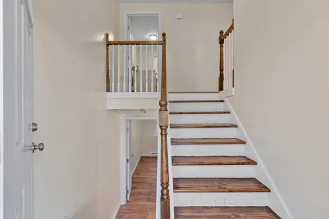 43 Gowing Road Hudson NH 03051