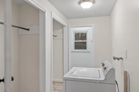 43 Gowing Road Hudson NH 03051