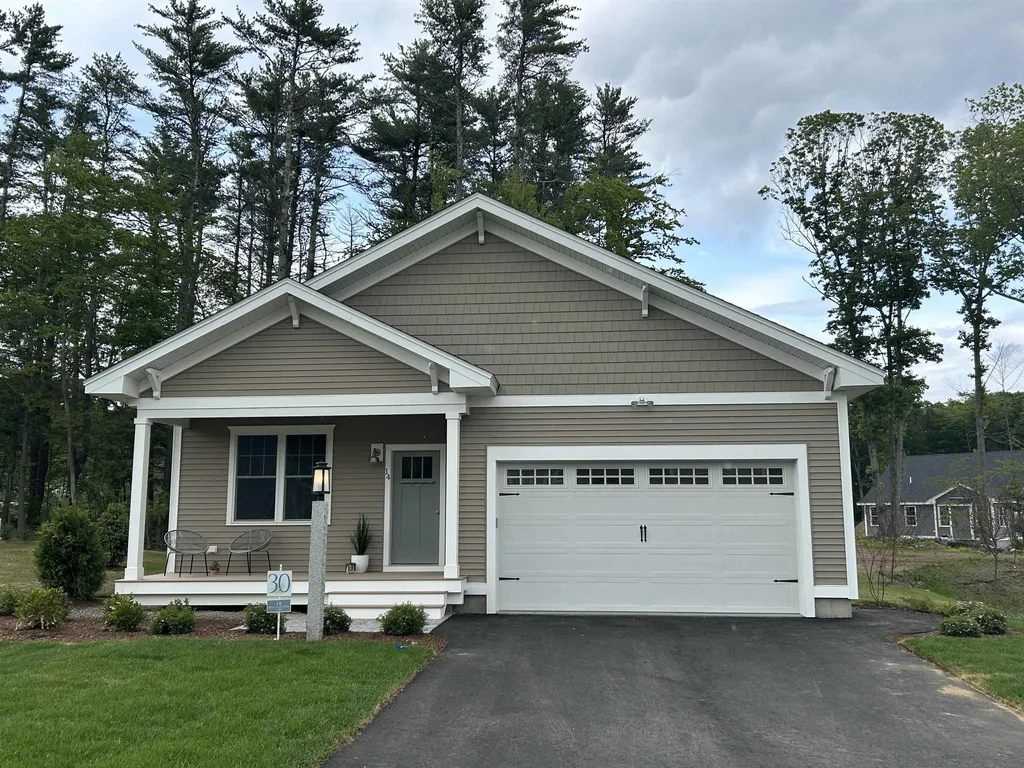 14 Rose Fountain Lane Hampton NH 03842