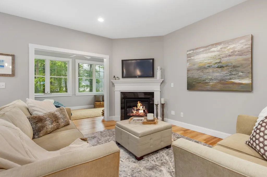 14 Rose Fountain Lane Hampton NH 03842