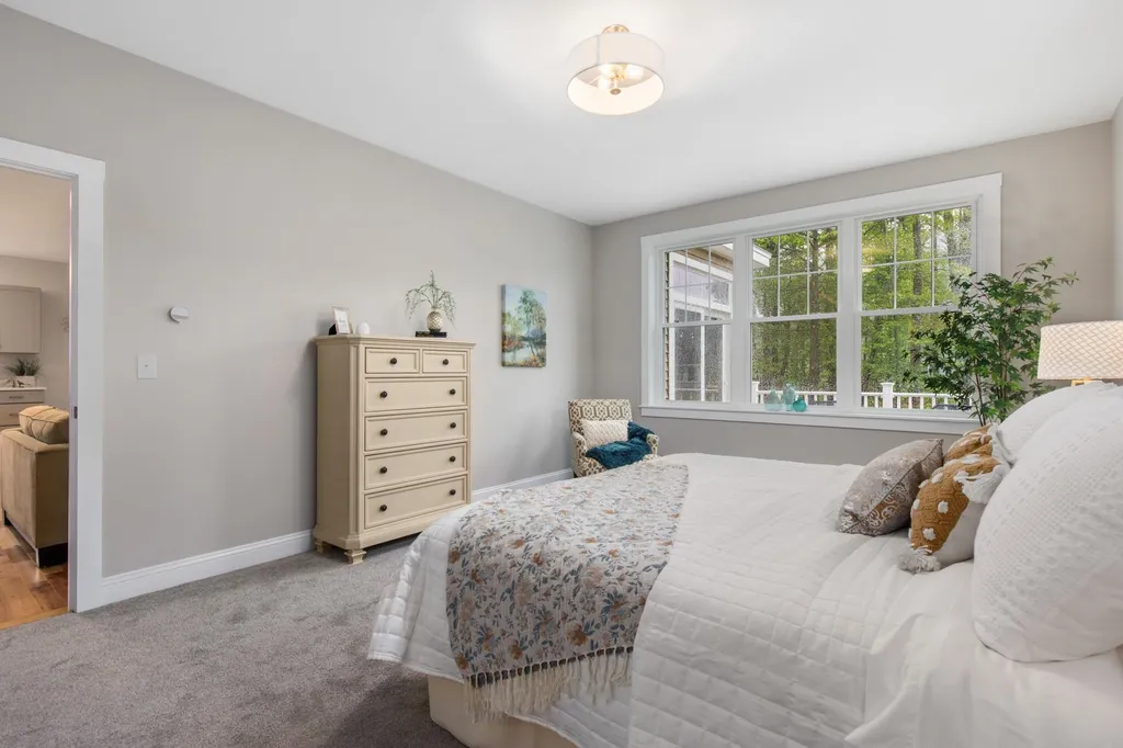 14 Rose Fountain Lane Hampton NH 03842
