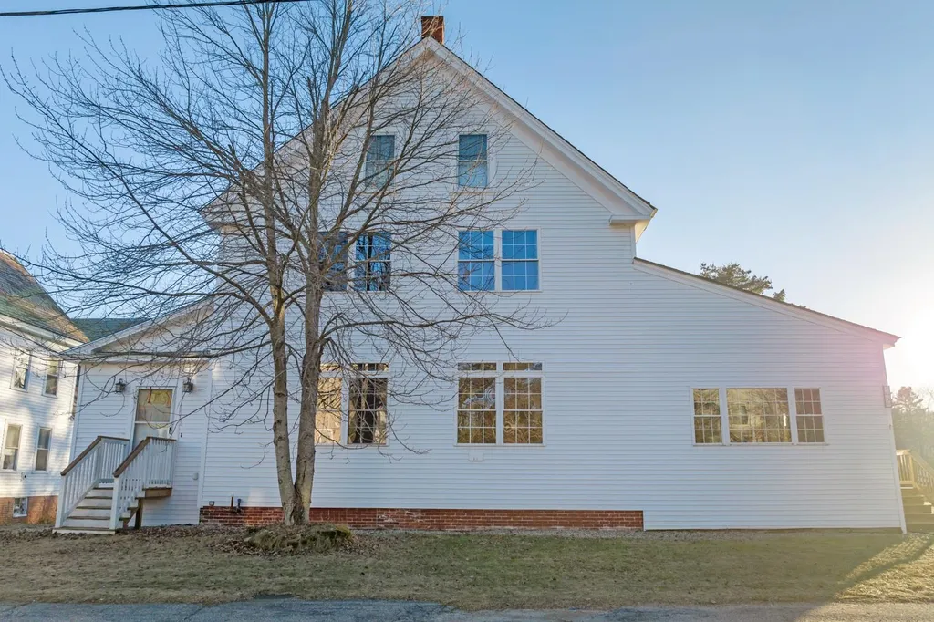 68 Central Street Farmington, NH Real Estate Property MLS 4981288