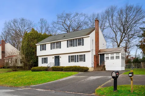 29 Carol Avenue Salem NH 03079