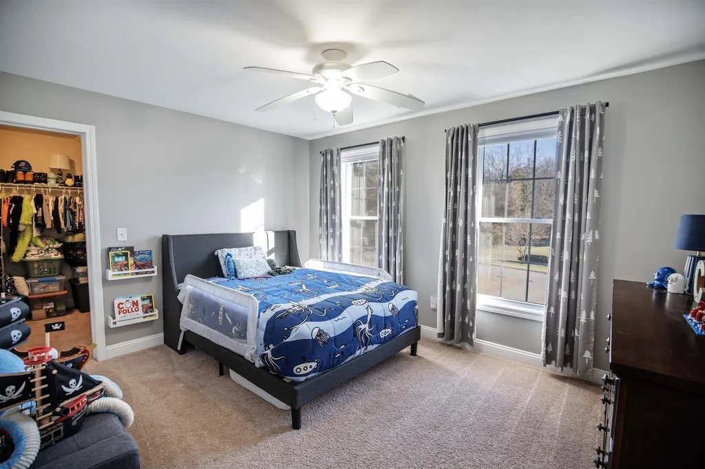 5 Fallon Drive Litchfield NH 03052