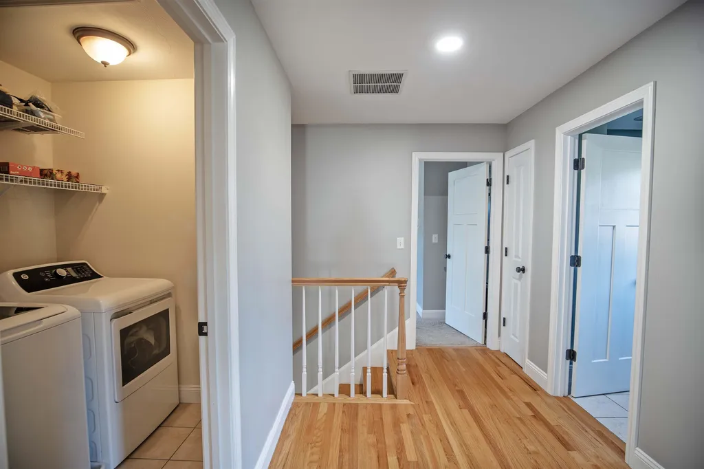 5 Fallon Drive Litchfield NH 03052