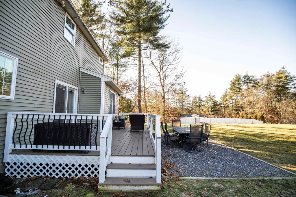 5 Fallon Drive Litchfield NH 03052