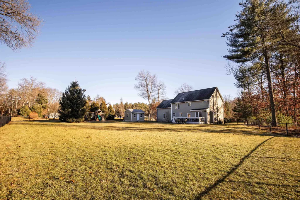 5 Fallon Drive Litchfield NH 03052