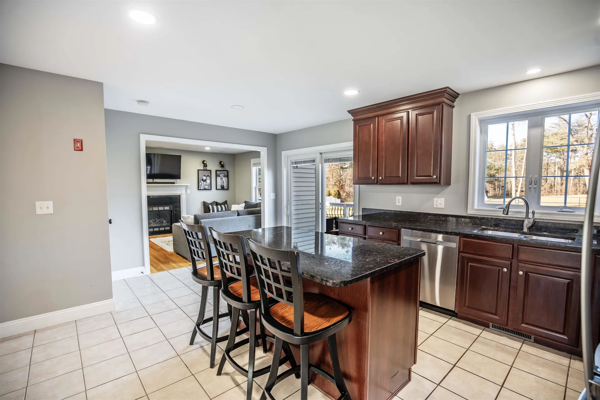 5 Fallon Drive Litchfield NH 03052