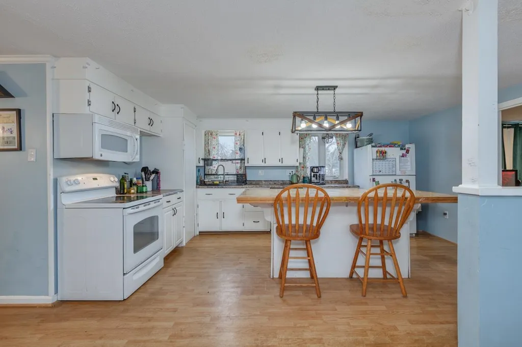 17 Elm Street Epping NH 03042