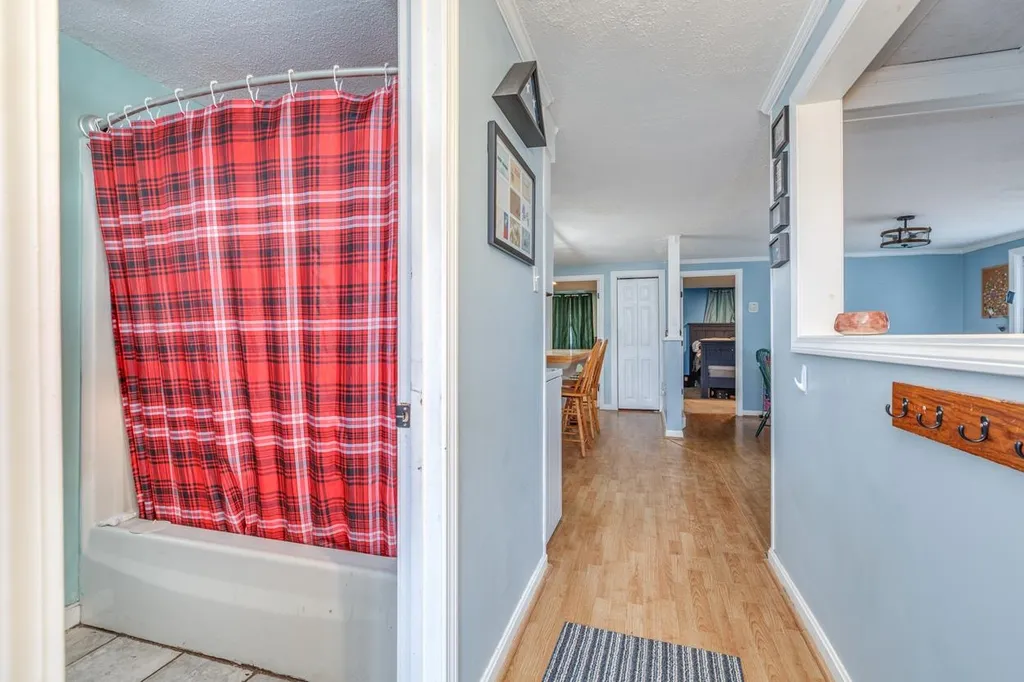 17 Elm Street Epping NH 03042