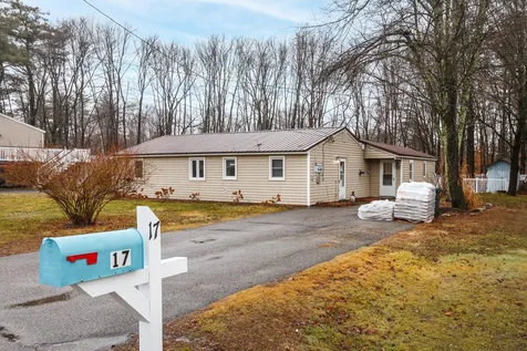 17 Elm Street Epping NH 03042